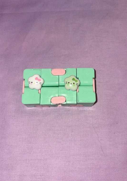 Cube infini satisfaisant