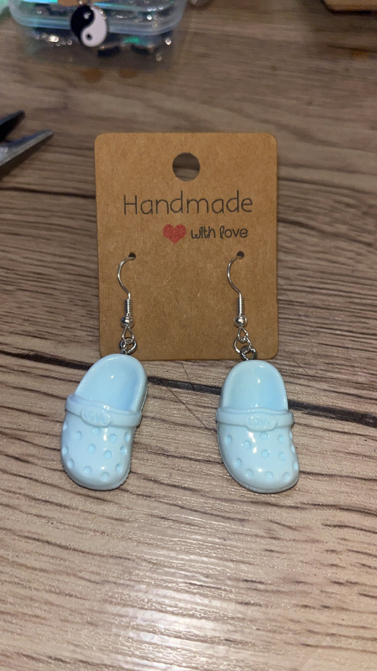 Boucle d’oreille « Crocs bleu »