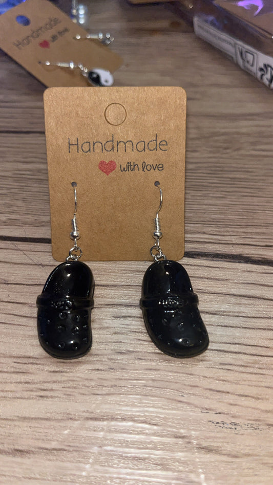 Boucle d’oreille « Crocs noires »