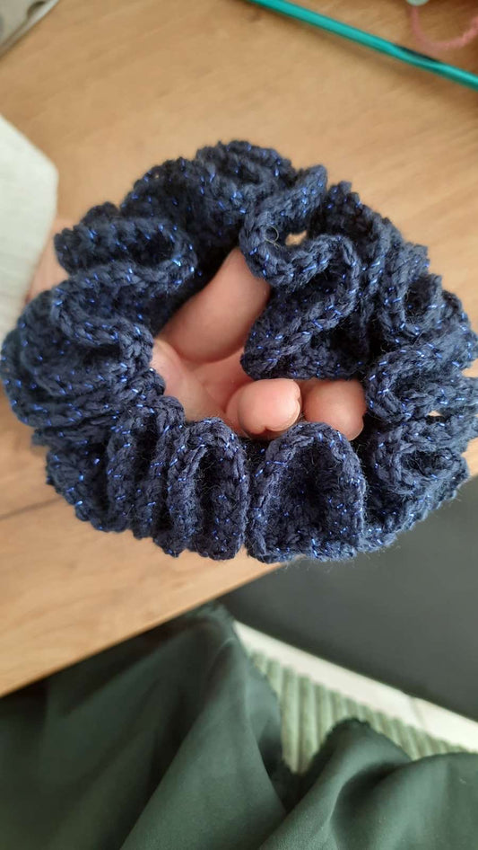 PRECOMMANDE Grand chouchou en laine acrylique au crochet –Un petit chouchou offert, coloris au choix