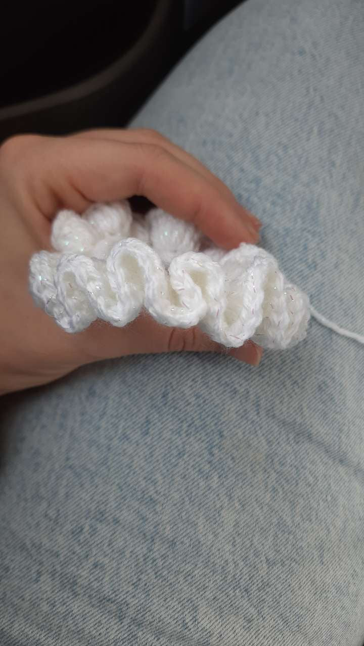 PRECOMMANDE Grand chouchou en laine acrylique au crochet –Un petit chouchou offert, coloris au choix