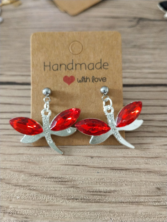 Boucle d'oreille libellule rouge
